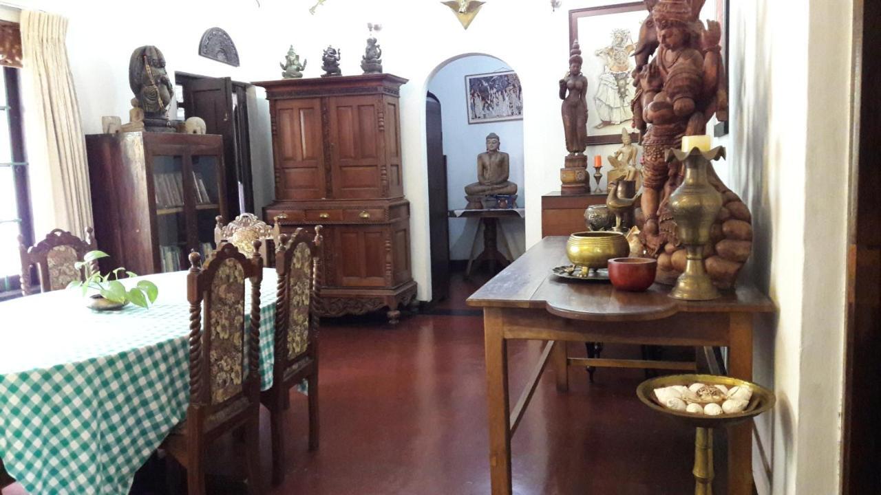 Traditional Kandyan House Exterior foto